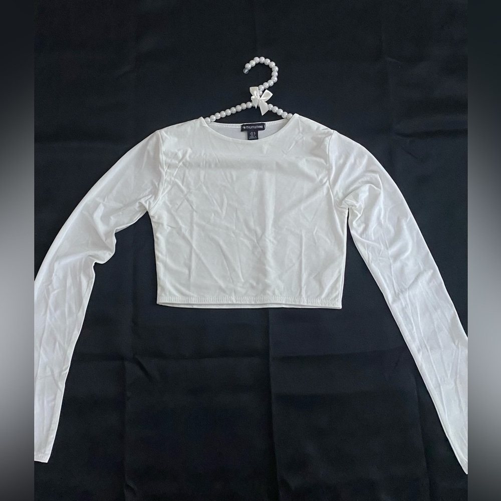 PRETTY LITTLE THING Slinky White Crop Top

Size: 6
Condition: New